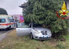 La Guida - Saluzzo: auto fuori strada, conducente in ospedale