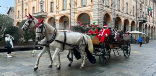 La Guida - IllumiNatale, musica, i mercatini e la carrozza di Babbo Natale