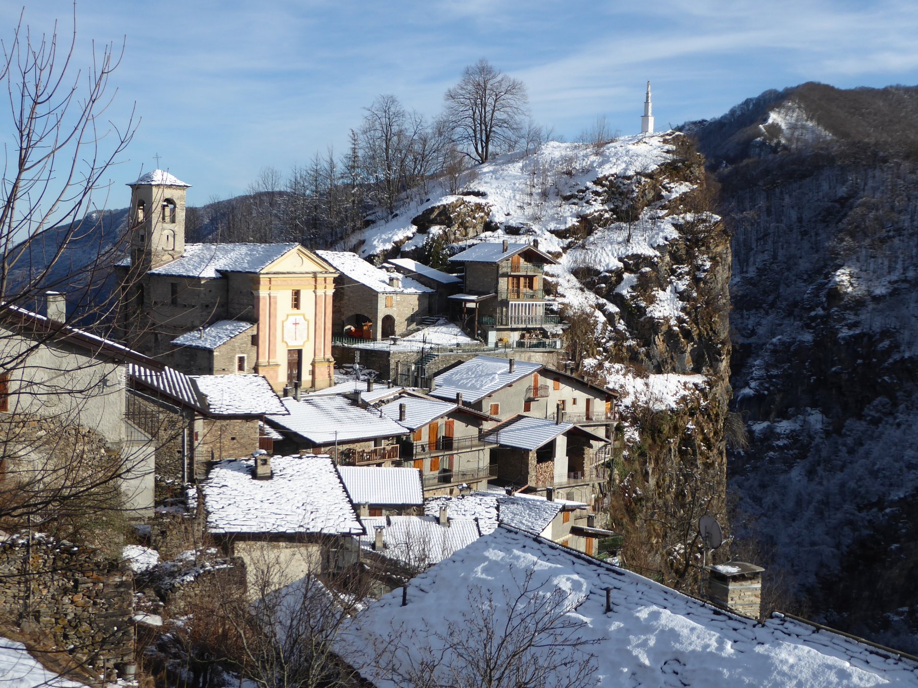 Rocca Cernauda da Colletto per la cresta balou