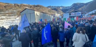 In 250 per chiedere di finire il Tenda (video) La Guida - In 250 per chiedere di finire il Tenda (video)