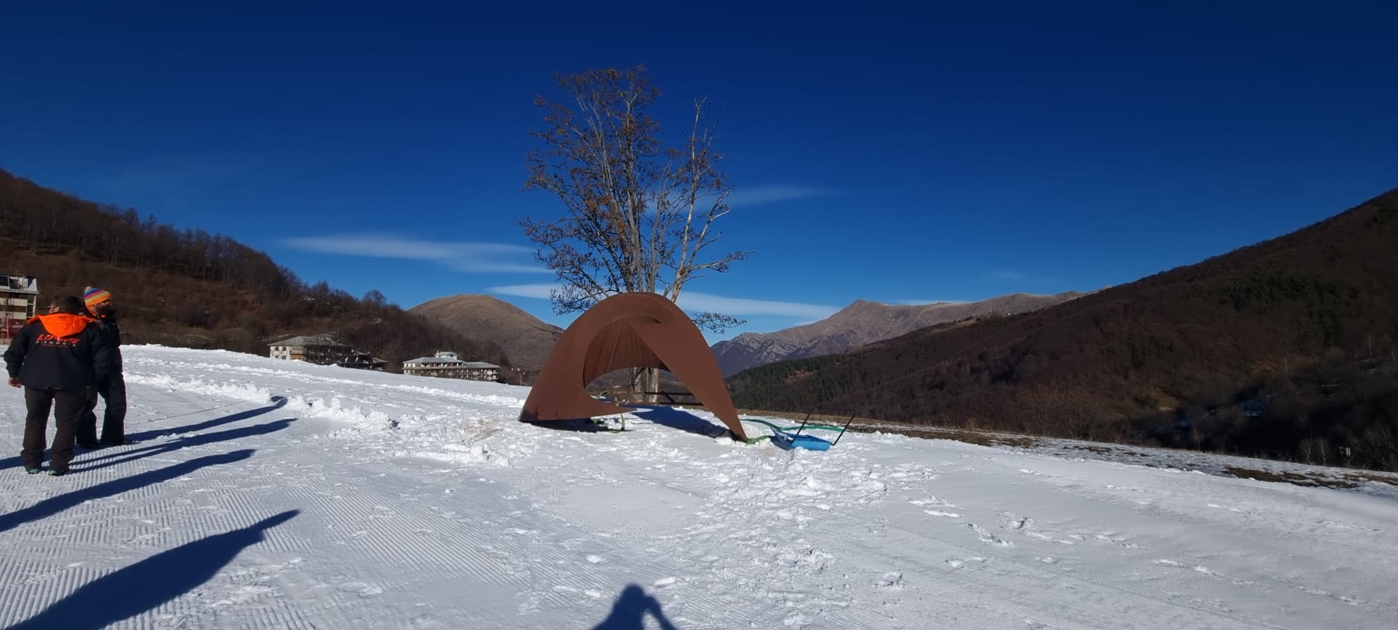 Tre grandi opere di Elio Garis sulle piste da sci di Limone