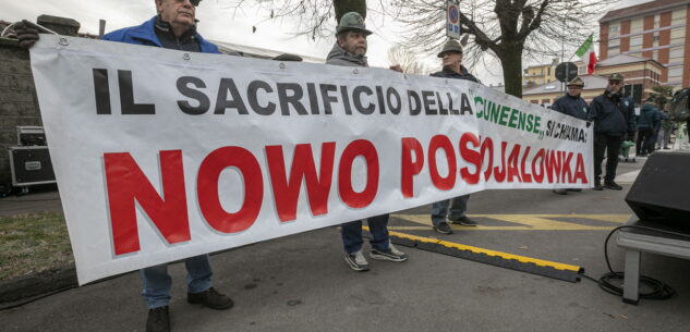 La Guida - Modifiche alla viabilità domenica a Cuneo per la sfilata in ricordo di Nowo Postojalowka