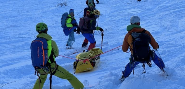 La Guida - Soccorso Alpino, esercitazioni di soccorso e recupero in valanga per 50 volontari