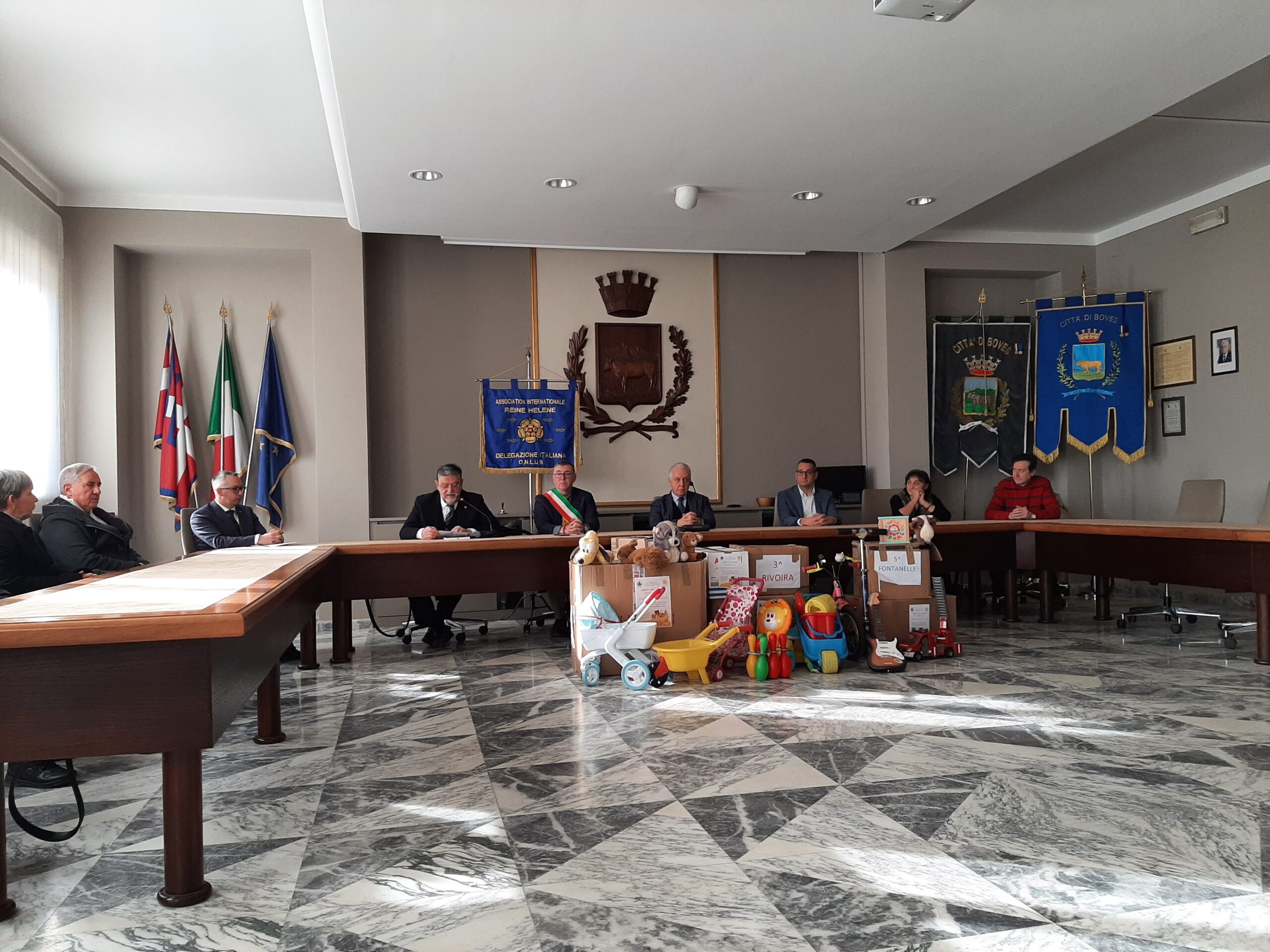 Boves, Giornata della memoria e consegna dei giocattoli