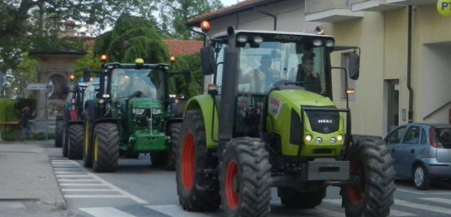 La Guida - Cuneo, mercoledì protesta dei trattori in centro città
