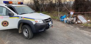 La Guida - Serramenti, gomme e bidoni di plastica abbandonati nelle zone dell’Oltrestura