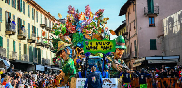 La Guida - Dodici carri e centinaia di figuranti al Carnevale di Saluzzo