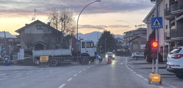 La Guida - Caraglio, semaforo in via Cln