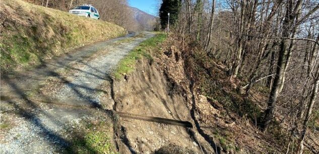 La Guida - Frana un pezzo di strada, a Paesana chiusa la strada di accesso alla borgata Marchetti