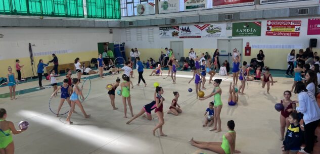 La Guida - Centinaia di piccole ginnaste in gara con Asd Team Cuneo (video)