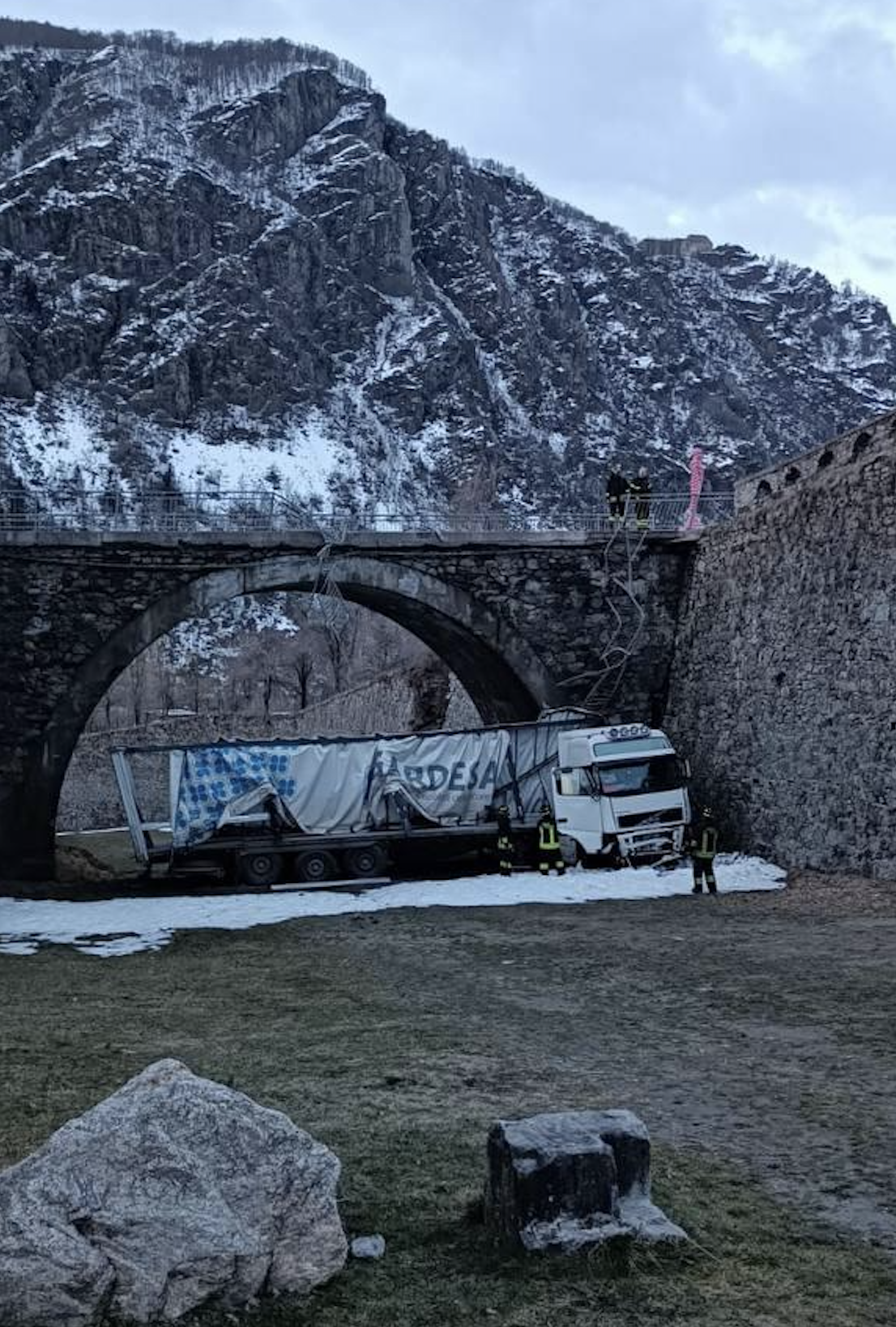 Camion caduto dal ponte a Vinadio