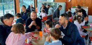 Colazione con i papà alla materna Desmè La Guida - Colazione con i papà alla materna Desmè