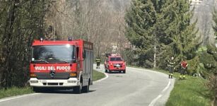 Paesana, rogo di sterpaglie spento dai Vigili del fuoco La Guida - Paesana, rogo di sterpaglie spento dai Vigili del fuoco