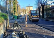 La Guida - Ceva: Acda danneggia l’asfalto durante i lavori, ma coopera con il Comune per il ripristino