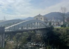 La Guida - Il ponte ad arco sul Po di Paesana è da demolire e ricostruire