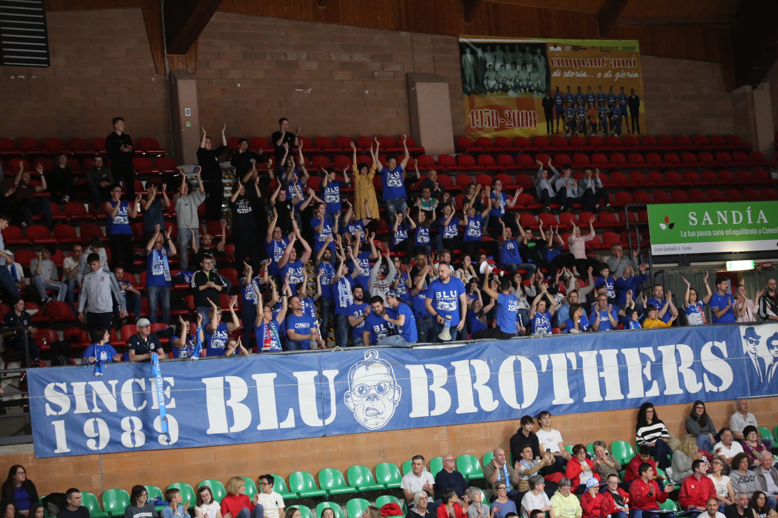 I Blu Brothers dopo l’eliminazione di Cuneo dai play-off: “Imbarazzante. Troppo facile dare la colpa alla pressione”