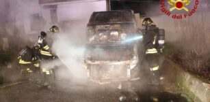 La Guida - Ceva, principio di incendio di un furgone parcheggiato