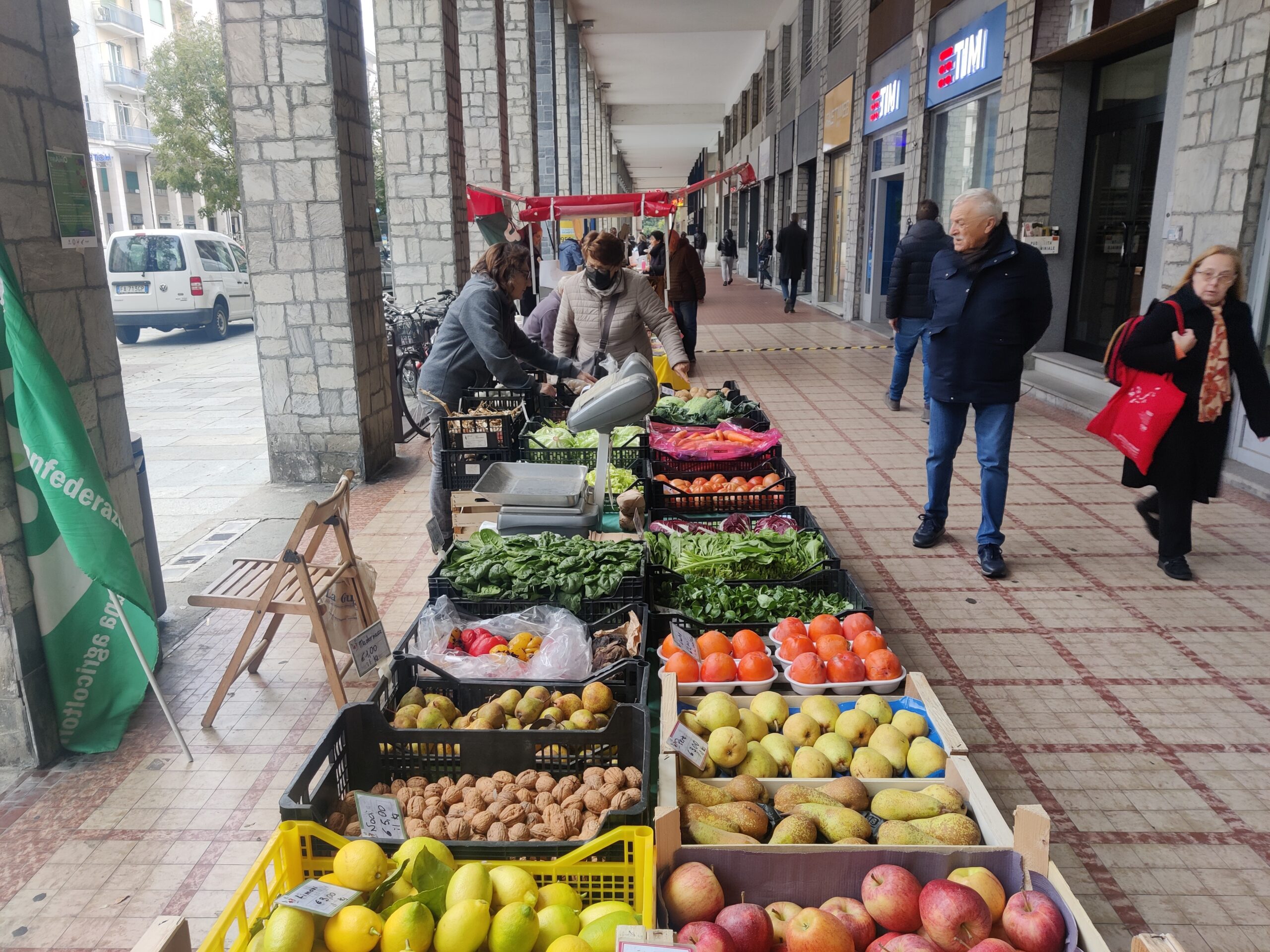 Al mercato del “Giobia” in corso Giolitti incontri per conoscere i servizi della città