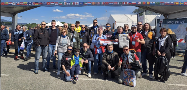 La Guida - Il Vespa Club Cuneo tra i 15.000 al raduno mondiale della Vespa