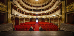 Visite guidate al Teatro Toselli con i giovani del Fai La Guida - Visite guidate al Teatro Toselli con i giovani del Fai