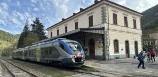 La Guida - Un’ora e mezza di ritardo per il treno da Ventimiglia