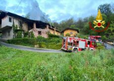 La Guida - Un tetto va a fuoco a Bernezzo