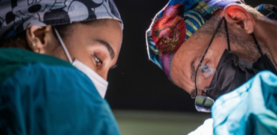“La sanità non si vende” La Guida - “La sanità non si vende”