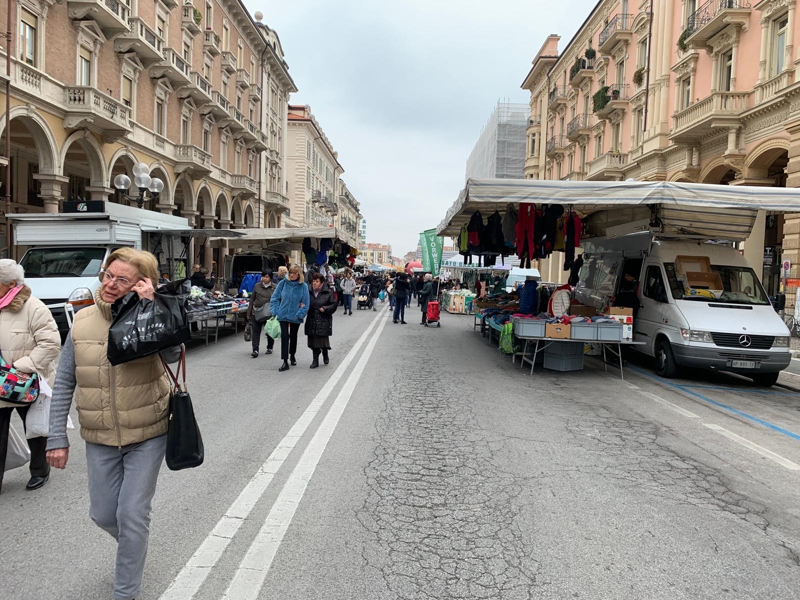 Martedì grasso il mercato di Cuneo si sposta in corso Nizza