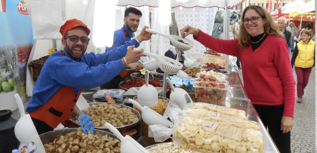 La Guida - Cuneo si colora di gusti e tradizioni: Mercato Europeo, fino a domenica