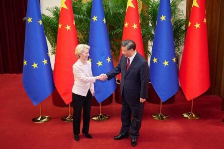 Ursula von der Leyen , Xi Jinping. Fotografo Dati Bendo. Copyright: Unione Europea, 2023. Fonte: EC - Audiovisual Service