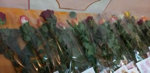 Al santuario di Monserrato la tradizionale benedizione delle rose La Guida - Al santuario di Monserrato la tradizionale benedizione delle rose