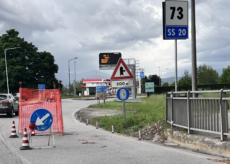 La Guida - Cuneo, un tombino aperto rallenta (ancora di più) il traffico