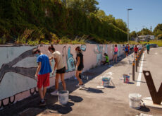 La Guida - Laboratorio di murales per colorare i muri di Cuneo