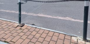 La Guida - Autocarro danneggia la rotonda di via Pio Bocca a Ceva