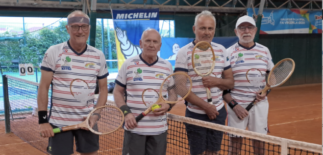 La Guida - Quando il tennis si giocava con le racchette di legno: gran finale per il Tennis Retrò