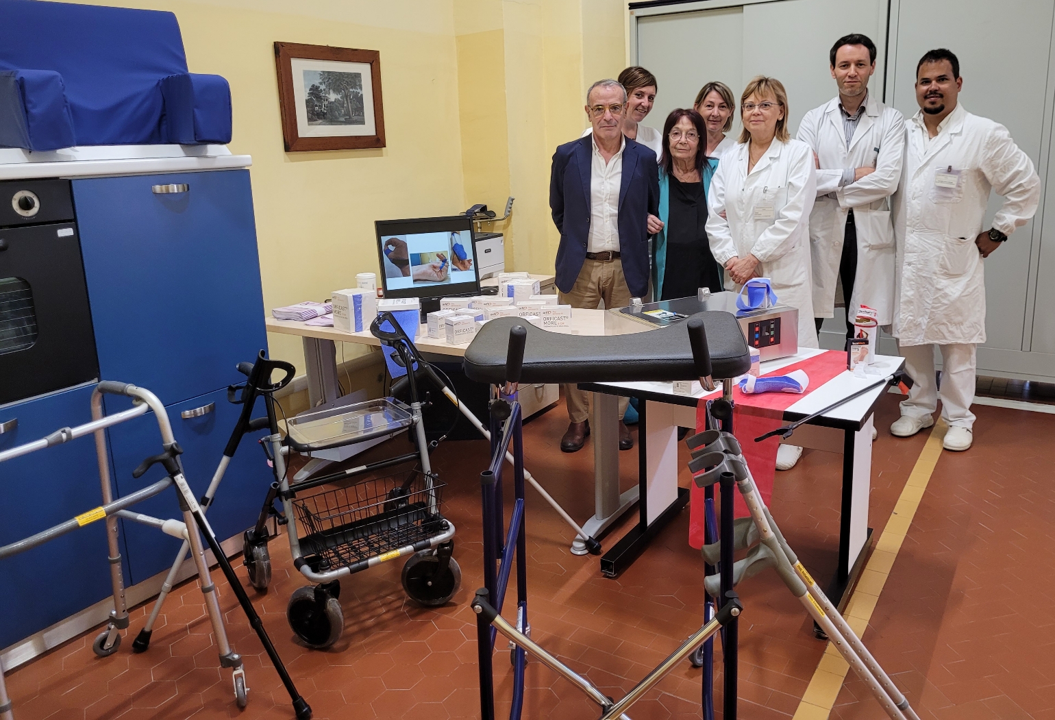 Ospedale, donazione di materiale per il reparto di Reumatologia - La Guida  - La Guida, image size:1540x1051