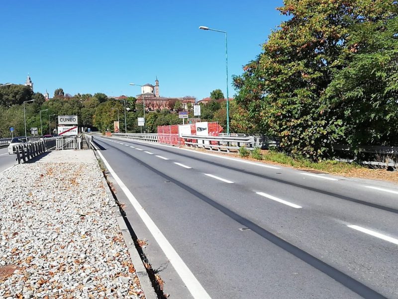 Da giovedì 13 giugno restringimento a una carreggiata del ponte sul Gesso all’ingresso di Cuneo