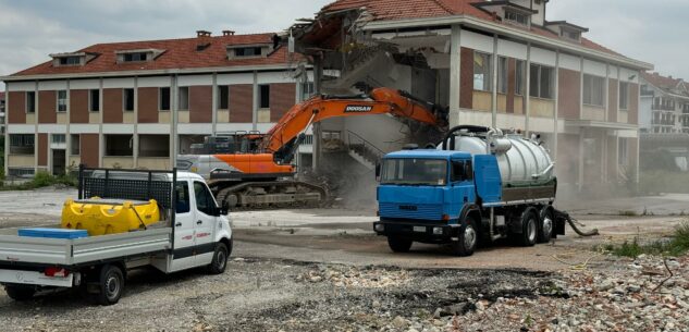 La Guida - Area ex Enel a Cuneo, si abbattono le ultime strutture