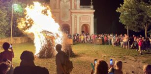 La Guida - A Caraglio il Falò di San Giovanni (video)