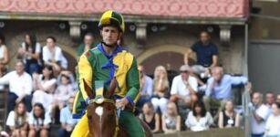 La Guida - Un fantino buschese al Palio di Siena