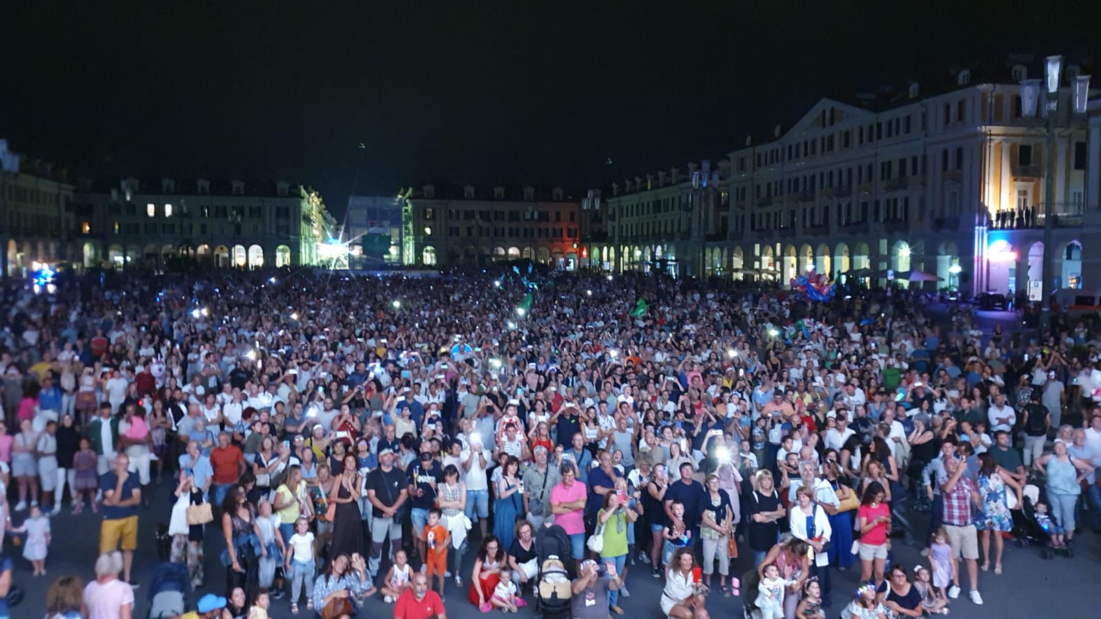 Cuneo pronta ad essere “Illuminata”, questa sera (5 luglio) l’inaugurazione