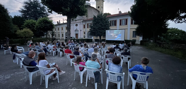 La Guida - Caraglio, al Castello la proiezione del cinema all’aperto con SconfinaMenti