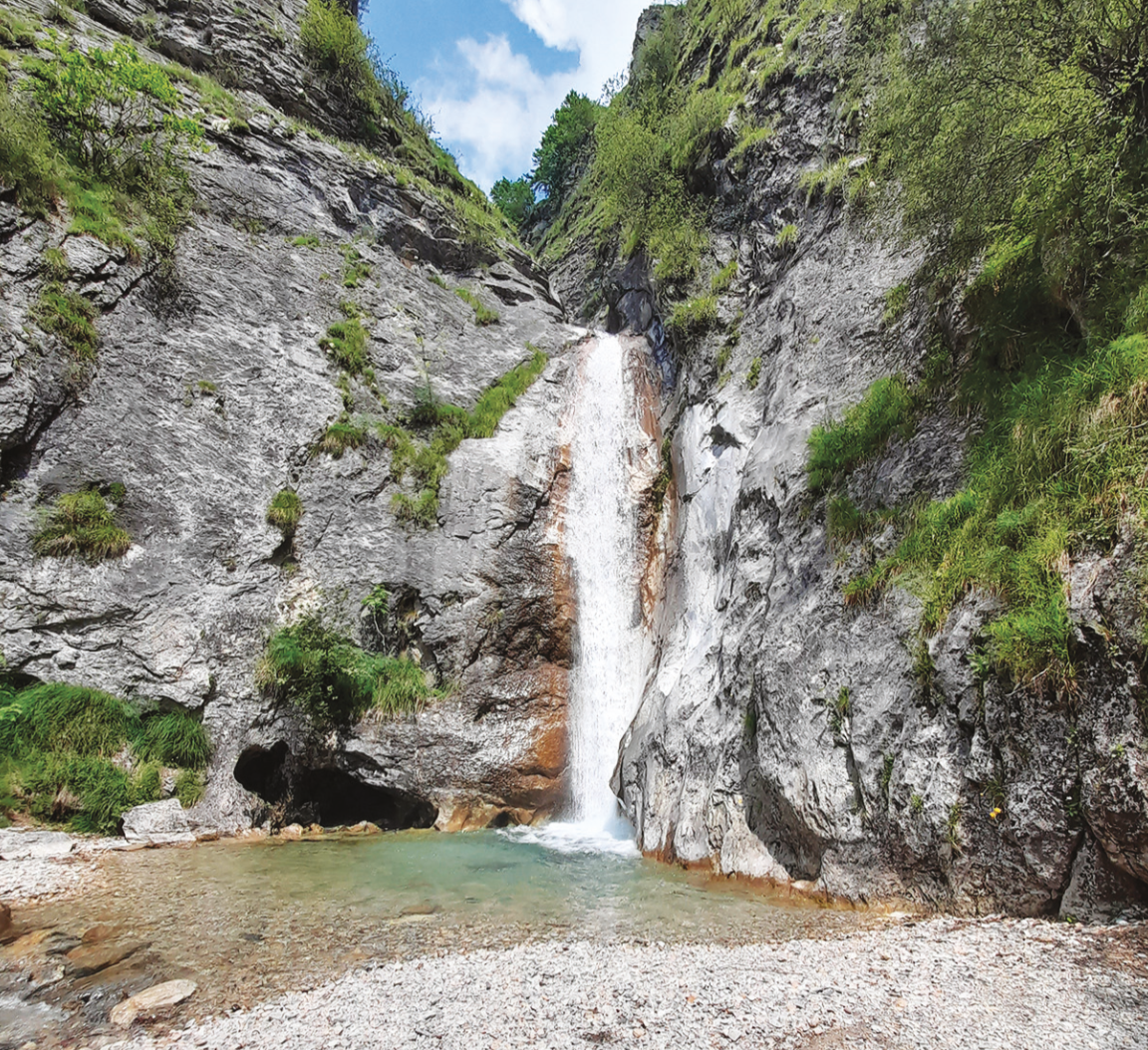 Da Santa Lucia al Pian dei Funs tra la fioritura di giugno