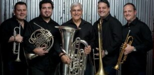 La Guida - Il chitarrista Denny Bertone e i Boston Brass protagonisti a Fossano