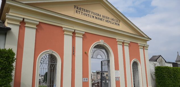 La Guida - Preghiera nei cimiteri in memoria di tutti i bambini morti prima di nascere