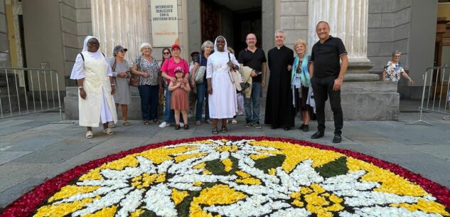 La Guida - Cuneo “infiorata” per la Madonna del Carmine  (foto)