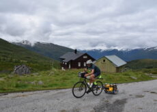 La Guida - In bici sui monti scandinavi: Giovanni Panzera sta per attraversale la catena del Dovrefjellet
