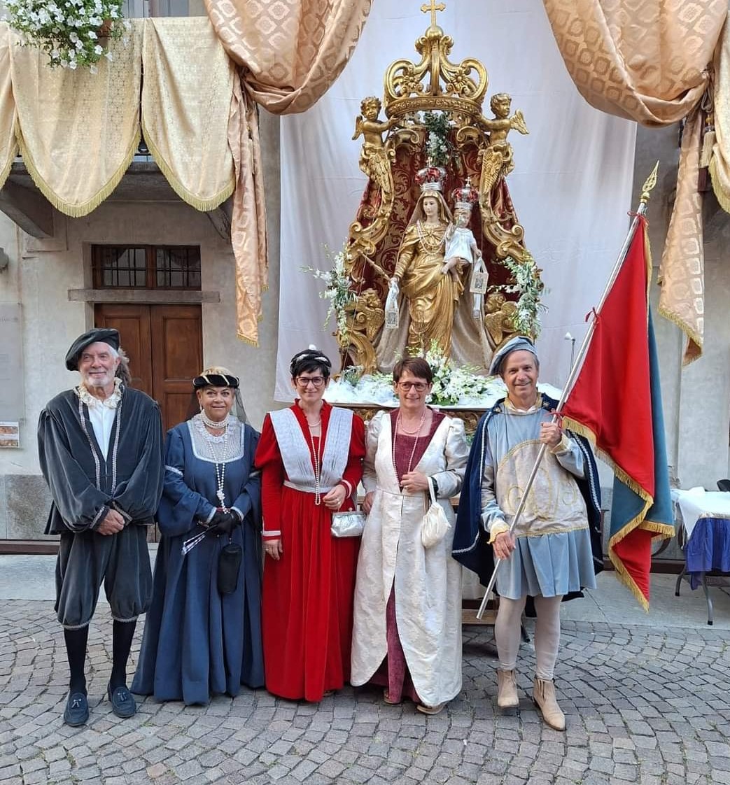 Compagnia di Sant’Omobono di Boves alla processione della Madonna del Carmine