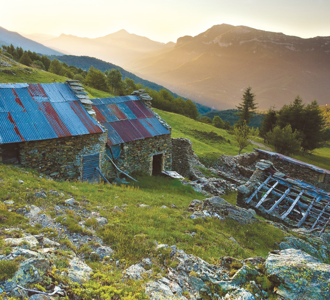 Itinerari a piedi in Alta Valle Tanaro: la Torre dei Saraceni e il Castelletto
