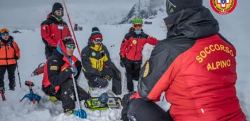 La Guida - Nuovi defibrillatori per il Soccorso Alpino e Speleologico